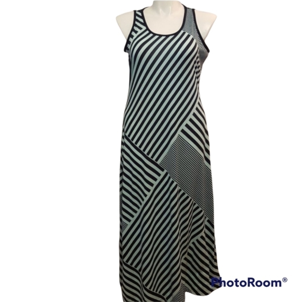 Faded Glory Long Dress Size XL 16/18 in a beautiful black and teal stripe